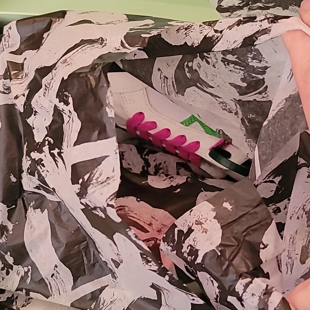 OFF WHITE, Low Vulcanized Sneaker, Men's, White/Magenta/Lime Green Canas & Suede - Picture 14 of 16